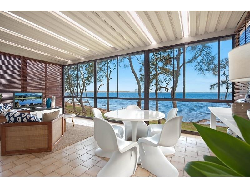 74 Marks Rd, Gorokan NSW 2263