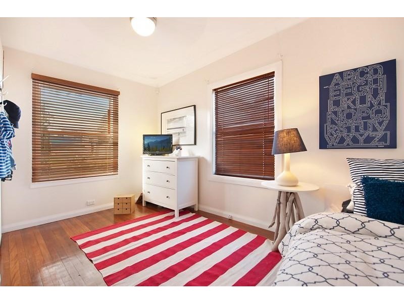 74 Marks Rd, Gorokan NSW 2263