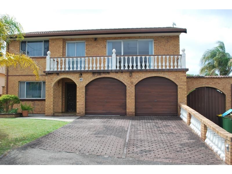 45 Balmoral Dr, Gorokan NSW 2263