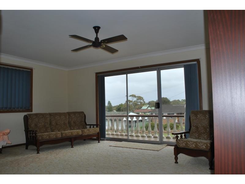 45 Balmoral Dr, Gorokan NSW 2263