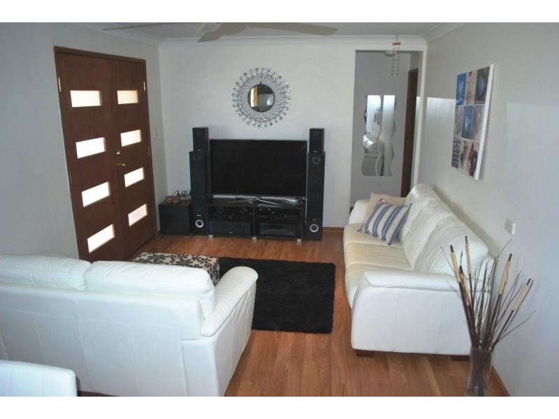 13 Barton Rd, Doyalson NSW 2262