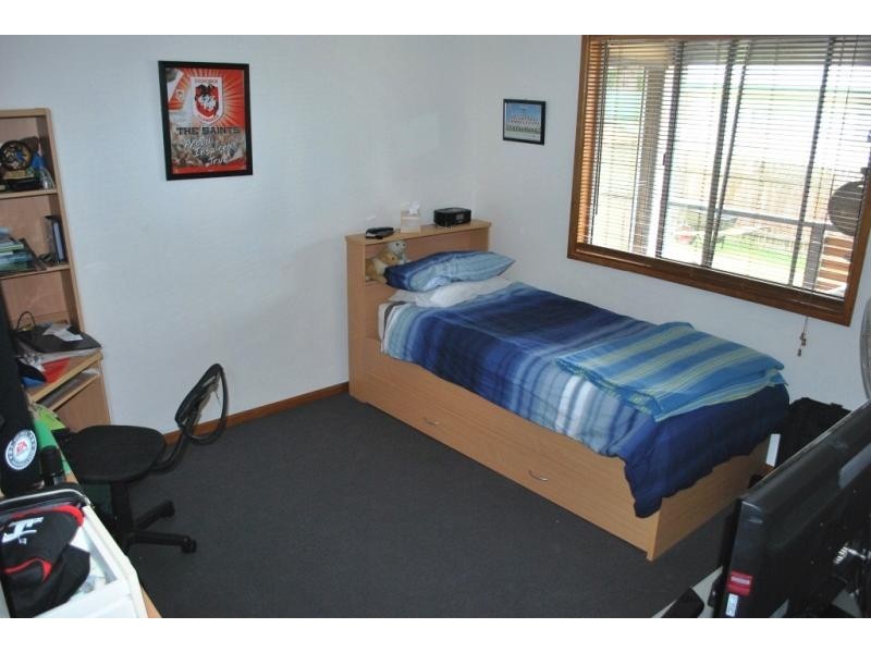 13 Barton Rd, Doyalson NSW 2262