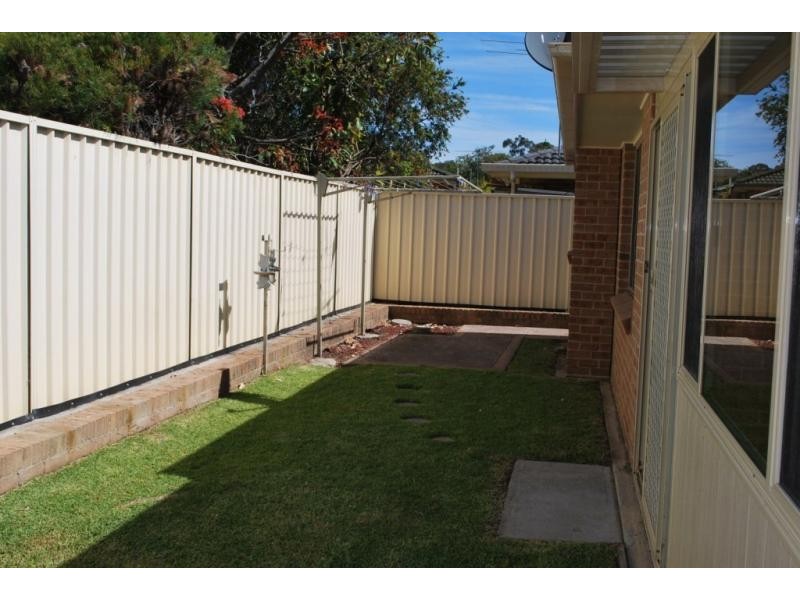 2 Dean Ave, Kanwal NSW 2259