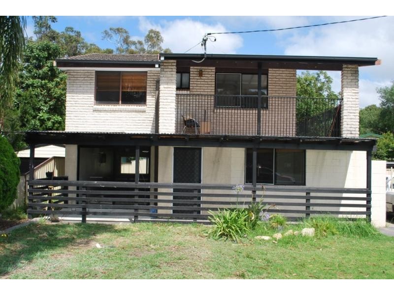 117 Vales Rd, Mannering Park NSW 2259