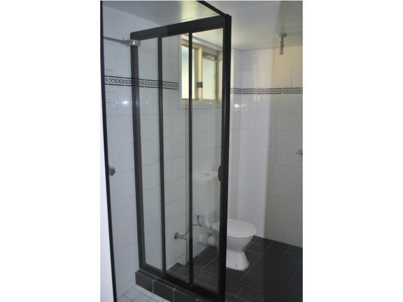 117 Vales Rd, Mannering Park NSW 2259