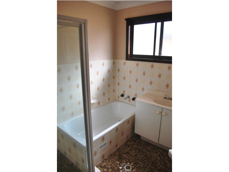 10 Danbury Ave, Gorokan NSW 2263