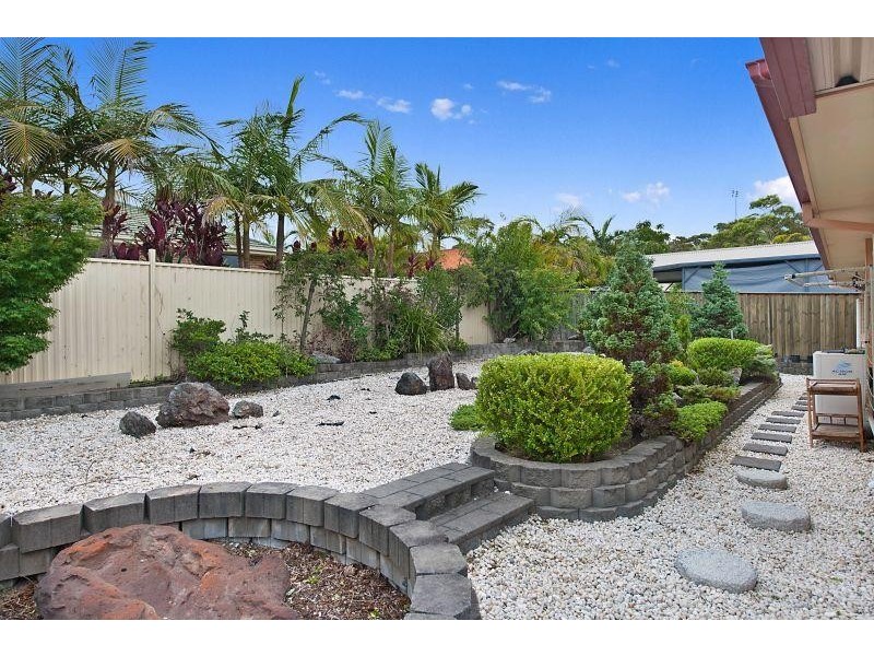 2 Mistral Cl, Gwandalan NSW 2259