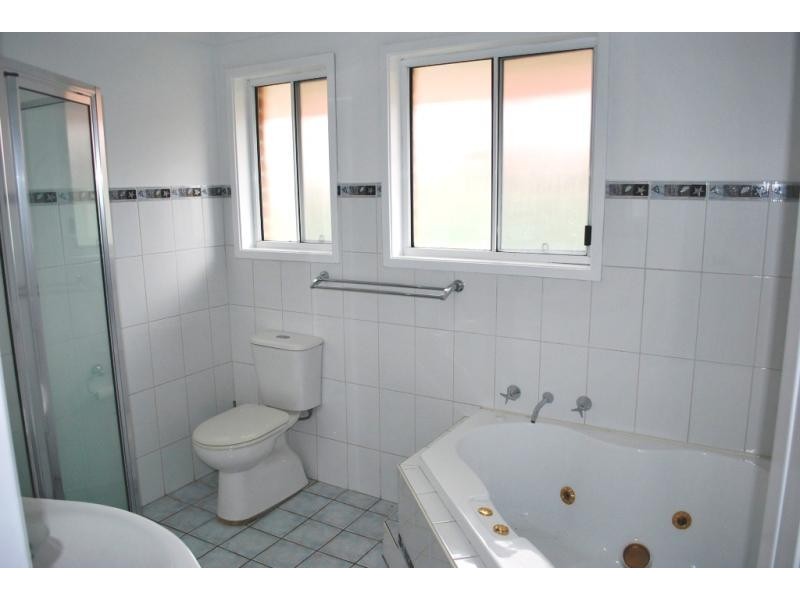 3 Casurina Cl, Lake Haven NSW 2263