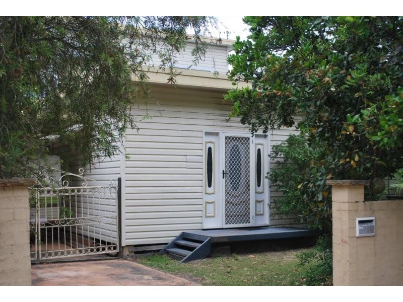7 Mimosa Rd, Budgewoi NSW 2262