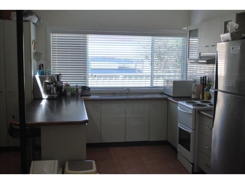 7 Mimosa Rd, Budgewoi NSW 2262