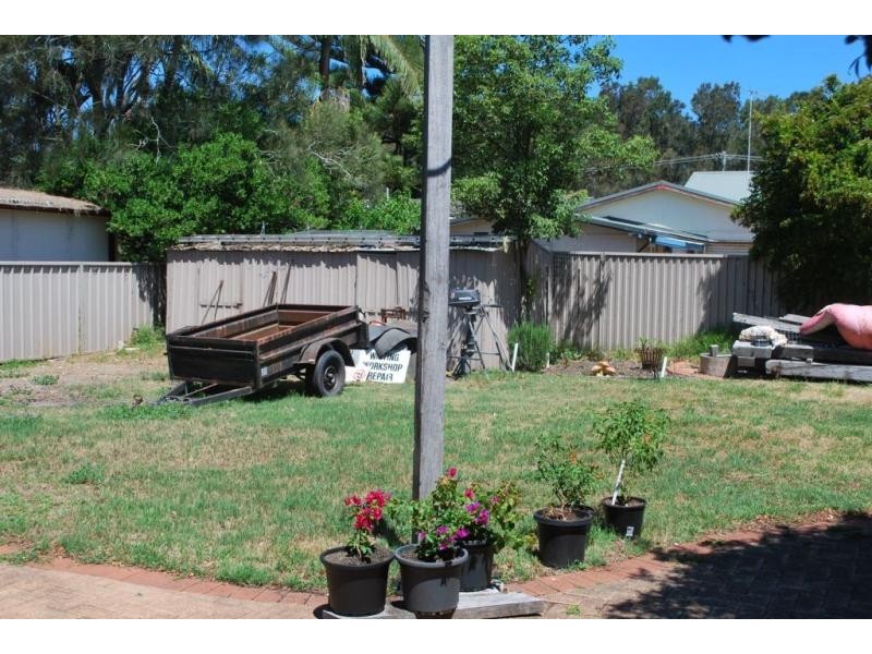7 Mimosa Rd, Budgewoi NSW 2262
