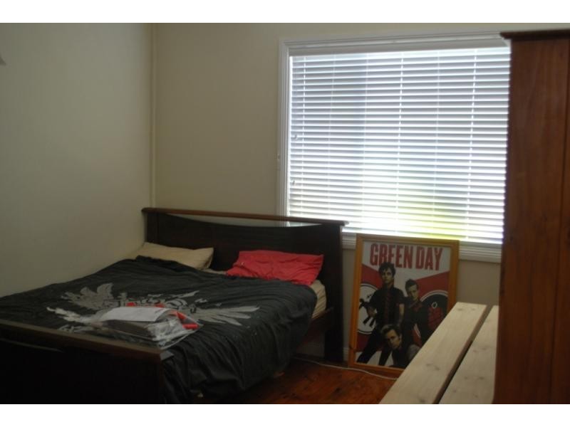7 Mimosa Rd, Budgewoi NSW 2262