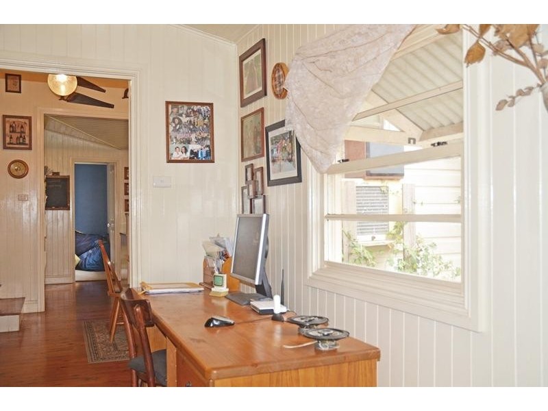 58 Chelsmford Rd, Lake Haven NSW 2263