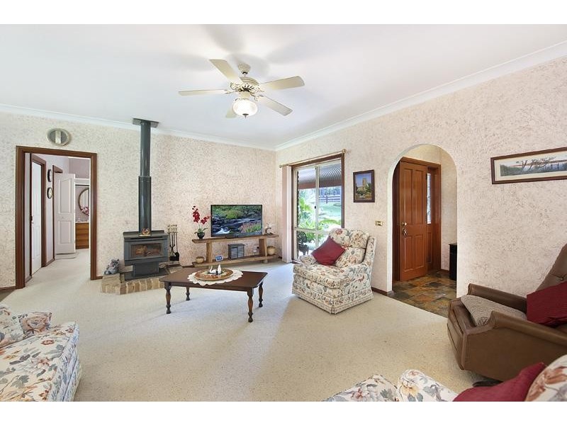 10 Francis Byrnes Rd, Jilliby NSW 2259