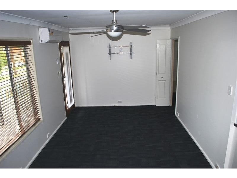 2 Yeramba Rd, Summerland Point NSW 2259