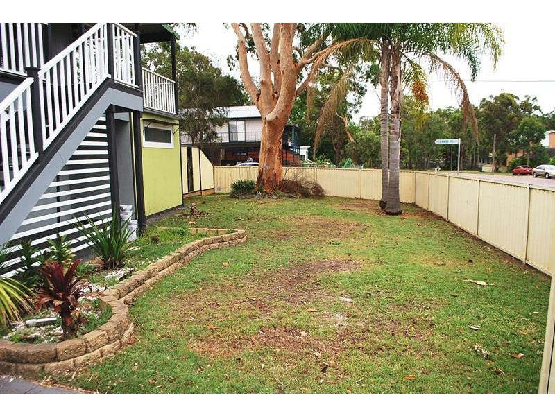 2 Yeramba Rd, Summerland Point NSW 2259