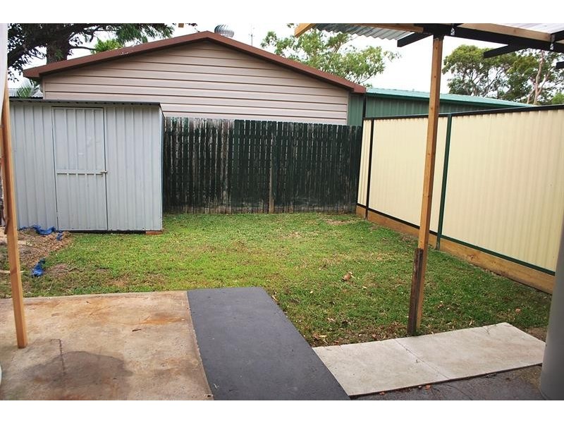2 Yeramba Rd, Summerland Point NSW 2259