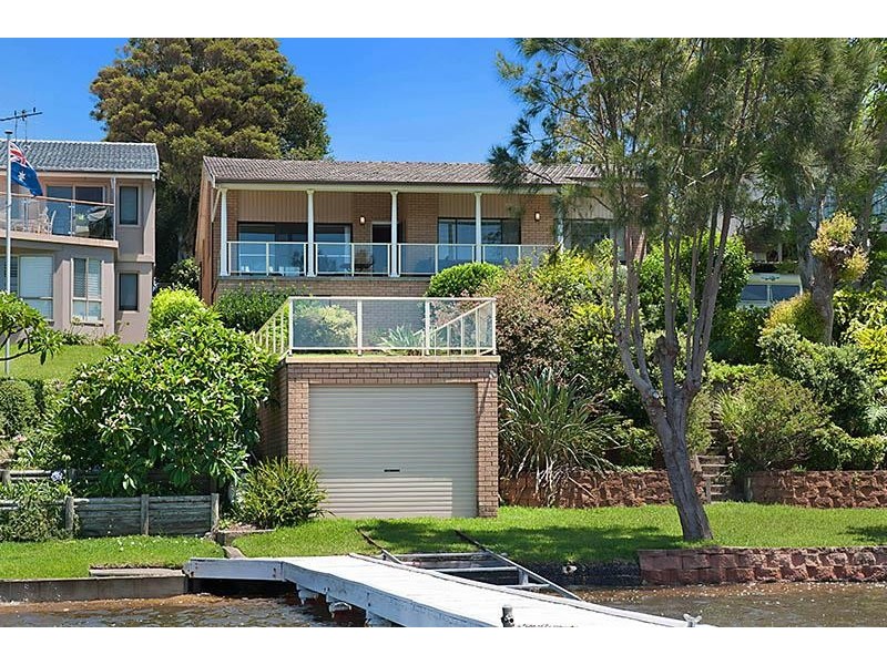 57 Gordon Ave, Summerland Point NSW 2259 the real estate agency