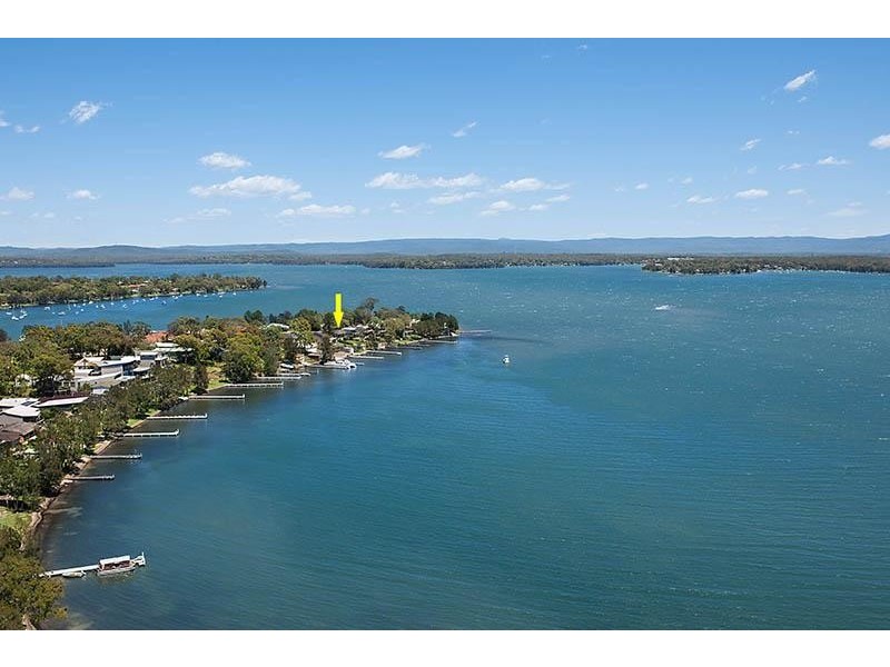 57 Gordon Ave, Summerland Point NSW 2259 the real estate agency