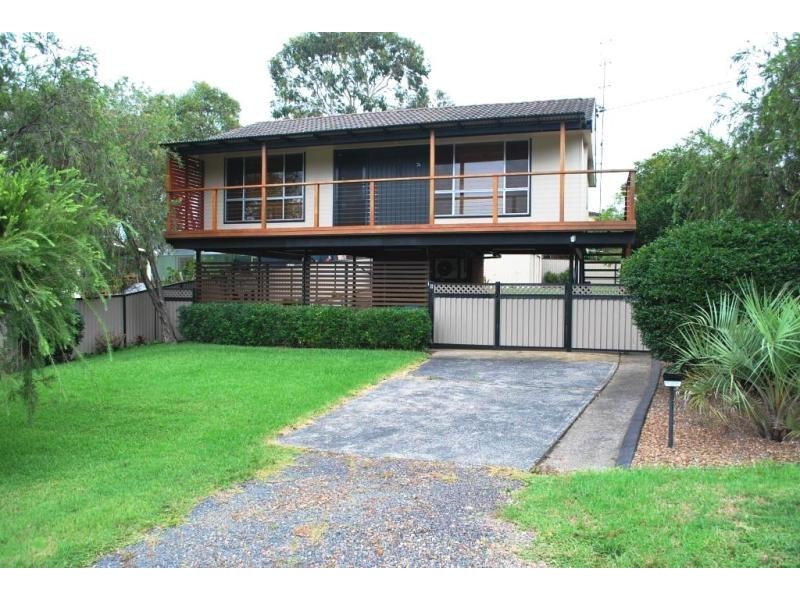 74 Doyle Ave, Budgewoi NSW 2262