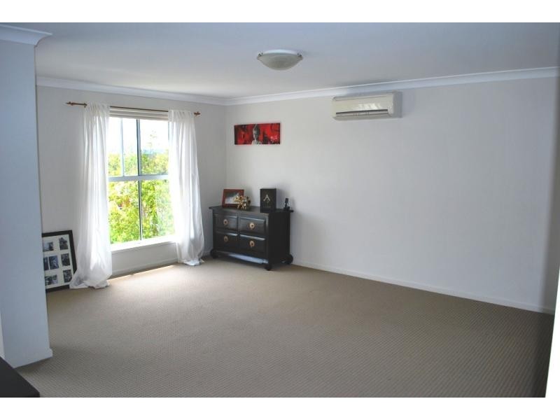 22 Skyhawk Ave, Hamlyn Terrace NSW 2259