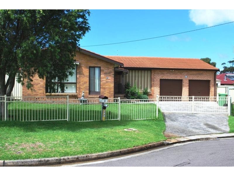 9 Esther Cl, Gorokan NSW 2263