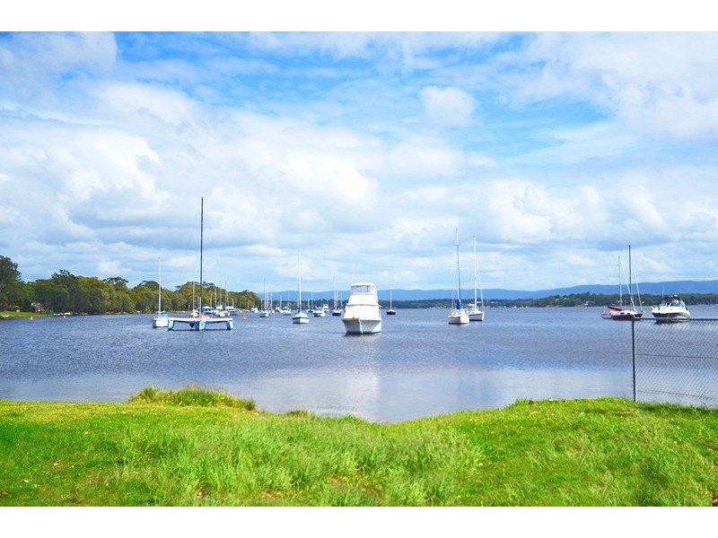 Summerland Point NSW 2259