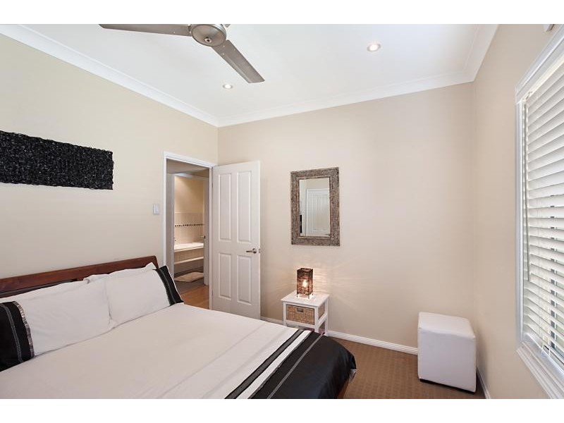 34 Ocean St, Budgewoi NSW 2262