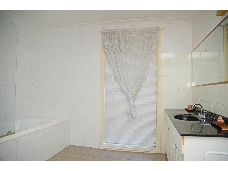 12 Billbabourie Rd, Gwandalan NSW 2259