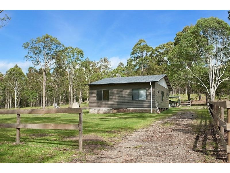 242 Durren Rd, Jilliby NSW 2259