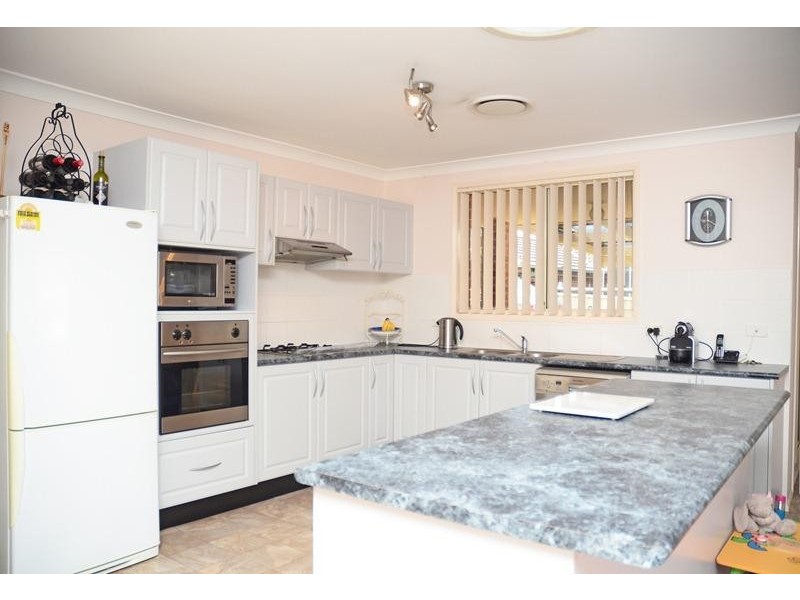 8 Corkwood Rd, Woongarrah NSW 2259