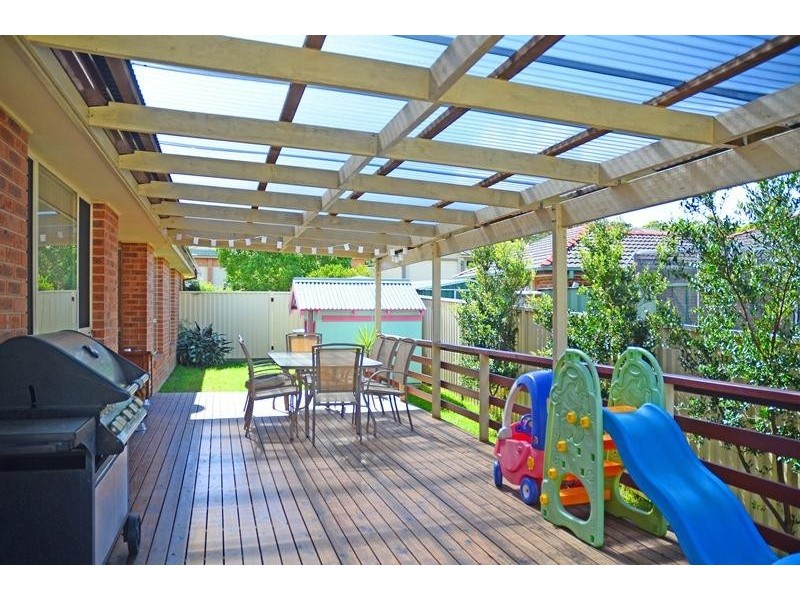 8 Corkwood Rd, Woongarrah NSW 2259