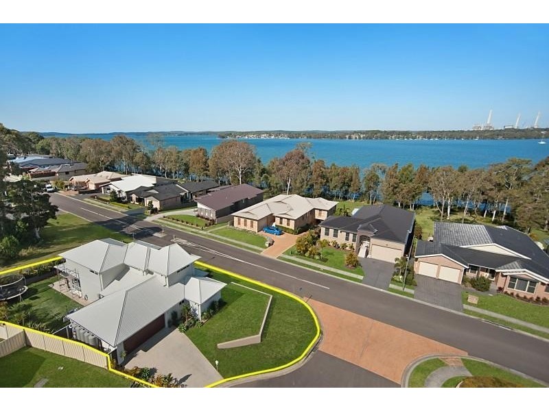 2 Tanja Cl, Wyee Point NSW 2259