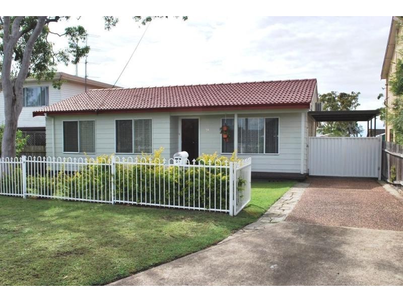 39 Skyline  St, Gorokan NSW 2263
