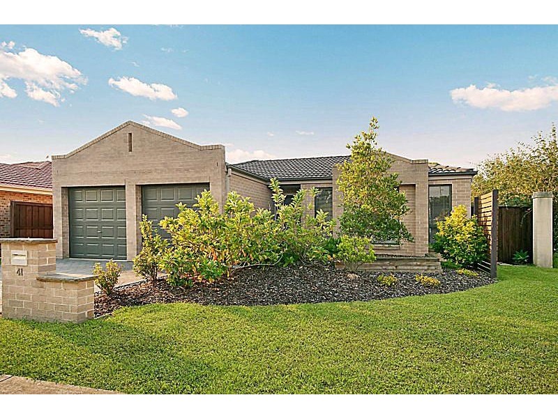 41 Nelmes Rd, Blue Haven NSW 2262