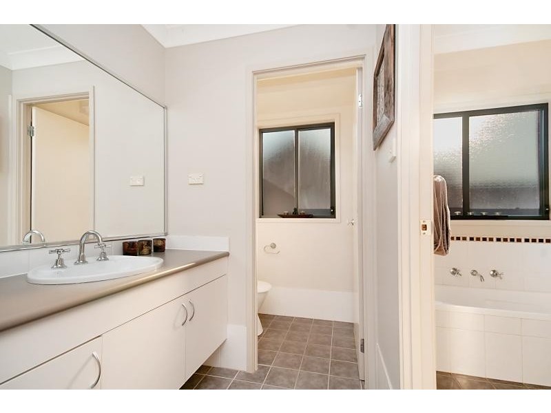 41 Nelmes Rd, Blue Haven NSW 2262