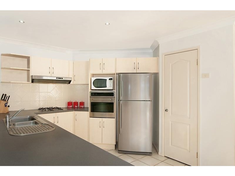 17 Foxtail Cres, Woongarrah NSW 2259