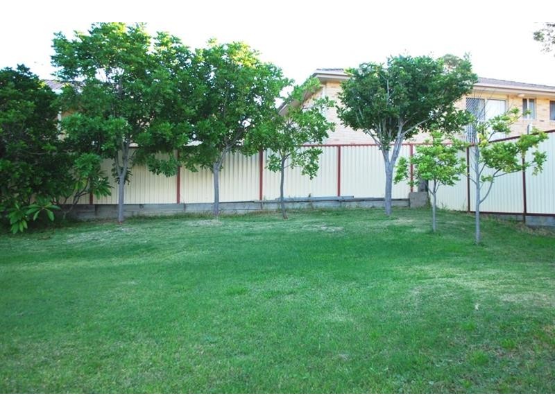 12 Grandview Pde, Gorokan NSW 2263