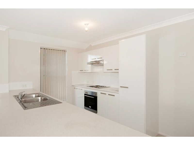 74 Catherine St, Mannering Park NSW 2259