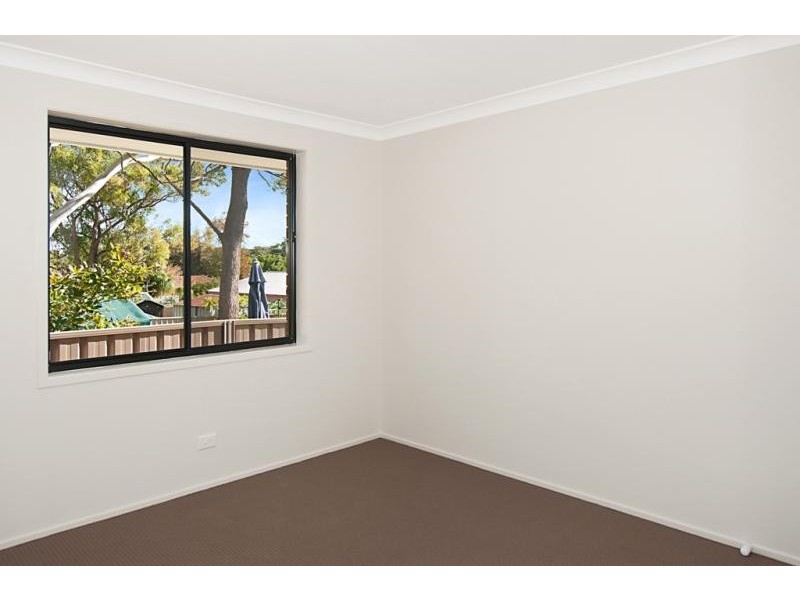 74 Catherine St, Mannering Park NSW 2259