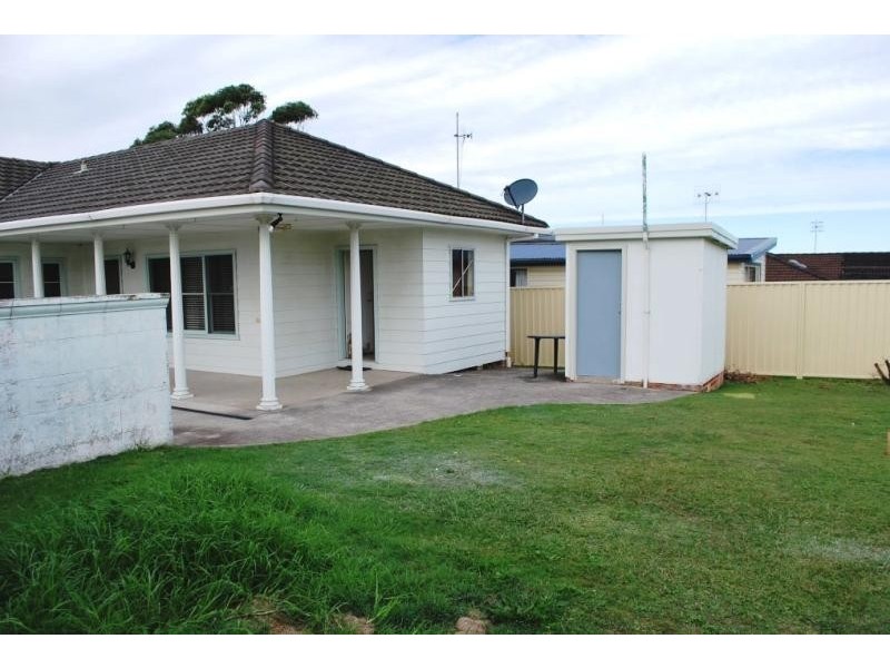 34 Athol St, Toukley NSW 2263