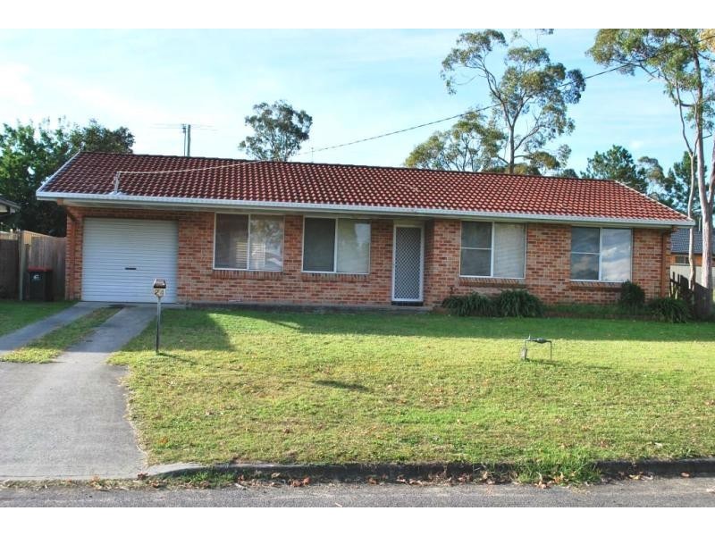 24 Loongana Ave, Blue Haven NSW 2262