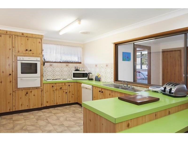 12 Kennedy  St, Gorokan NSW 2263