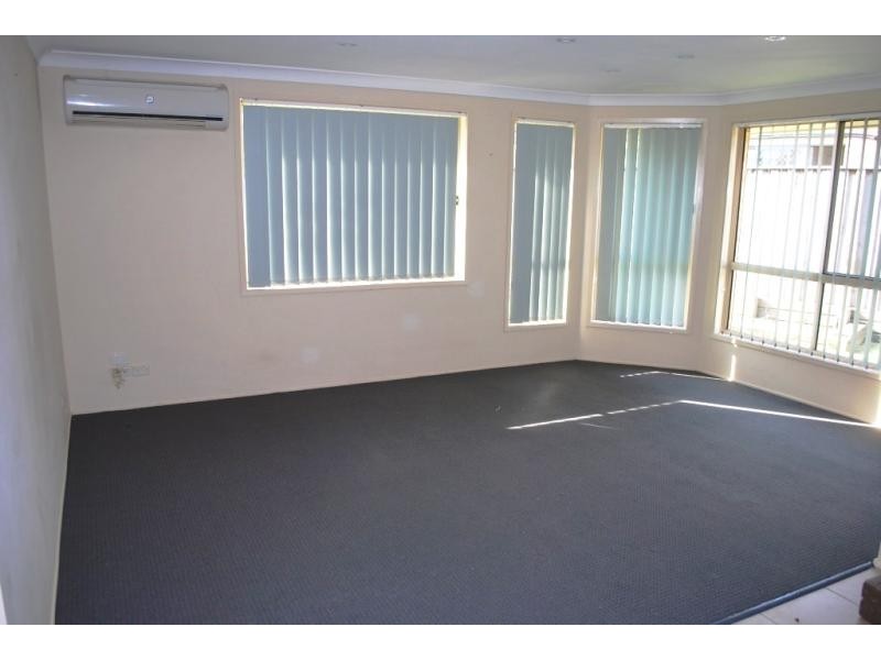 41 Marsden Rd, Blue Haven NSW 2262