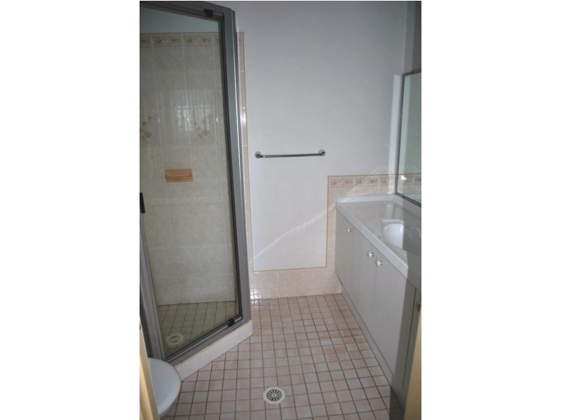 2 Eton Ct, Lake Haven NSW 2263