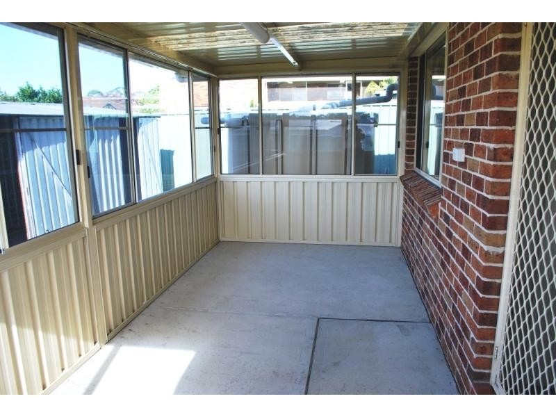 2 Eton Ct, Lake Haven NSW 2263