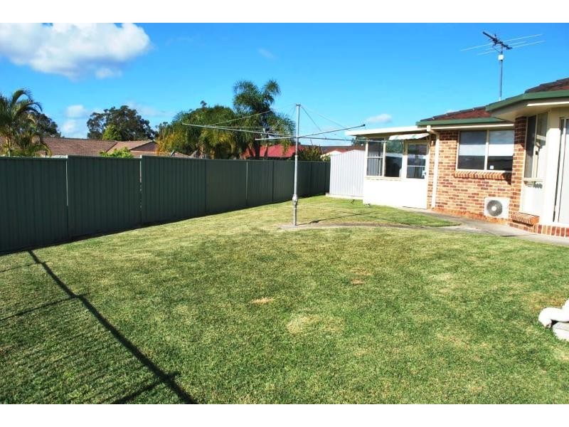 2 Eton Ct, Lake Haven NSW 2263