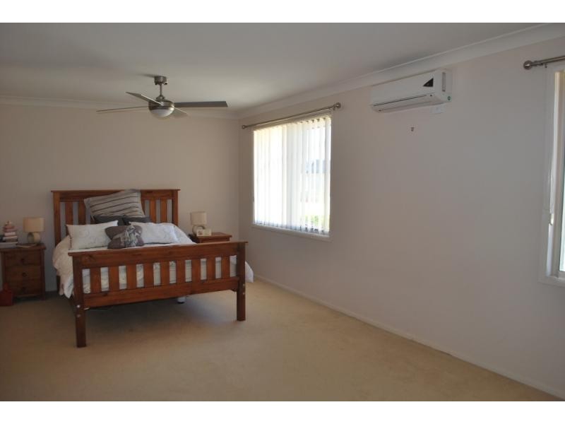 72  Mataram Rd, Woongarrah NSW 2259
