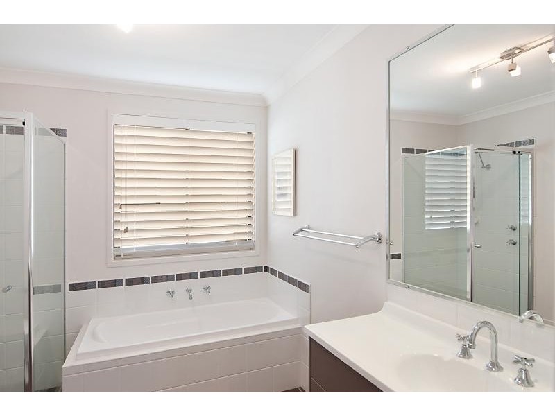 86 Peppercorn Ave, Woongarrah NSW 2259