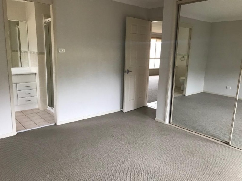 5 Hercules Pl, Hamlyn Terrace NSW 2259